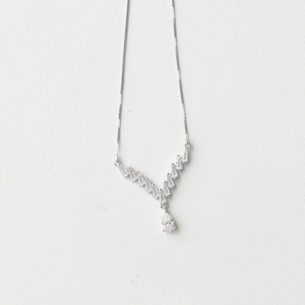 The Crystal V-Neckline Statement Chain