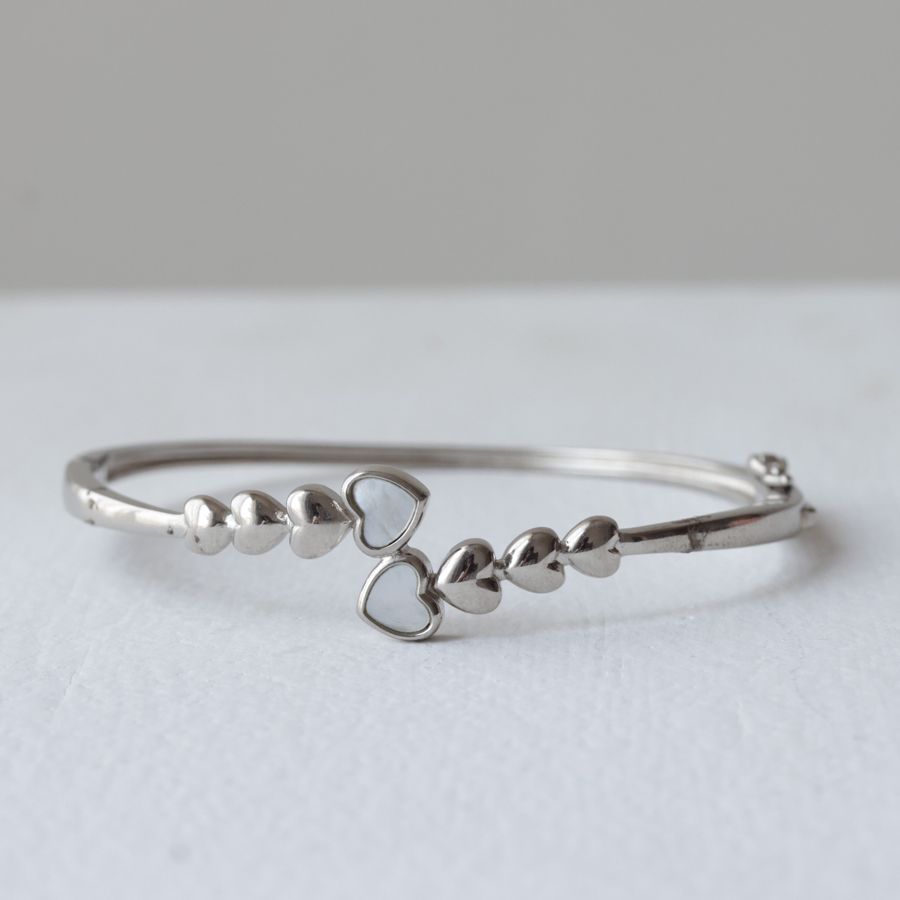 Mother of Pearl Twin Heart 92.5 silver Kada