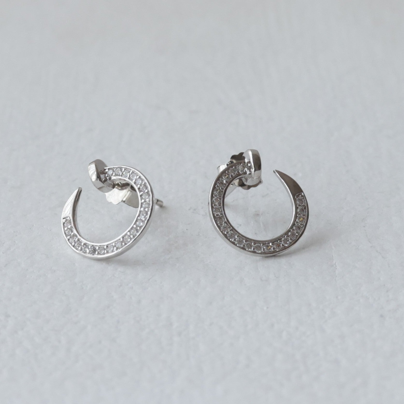 The Modern Wrap Nail 92.5 Silver Studs