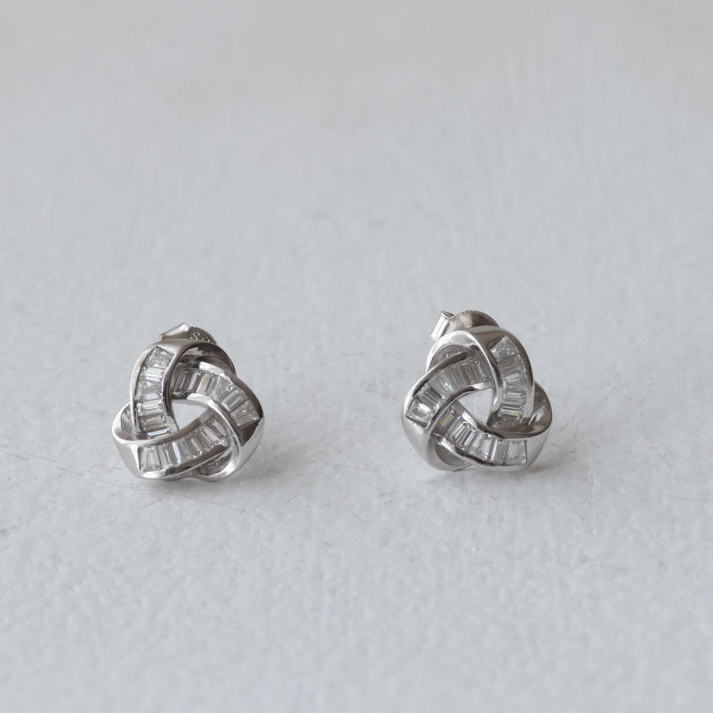Luxe Baguette Ribbon 92.5 Silver Studs