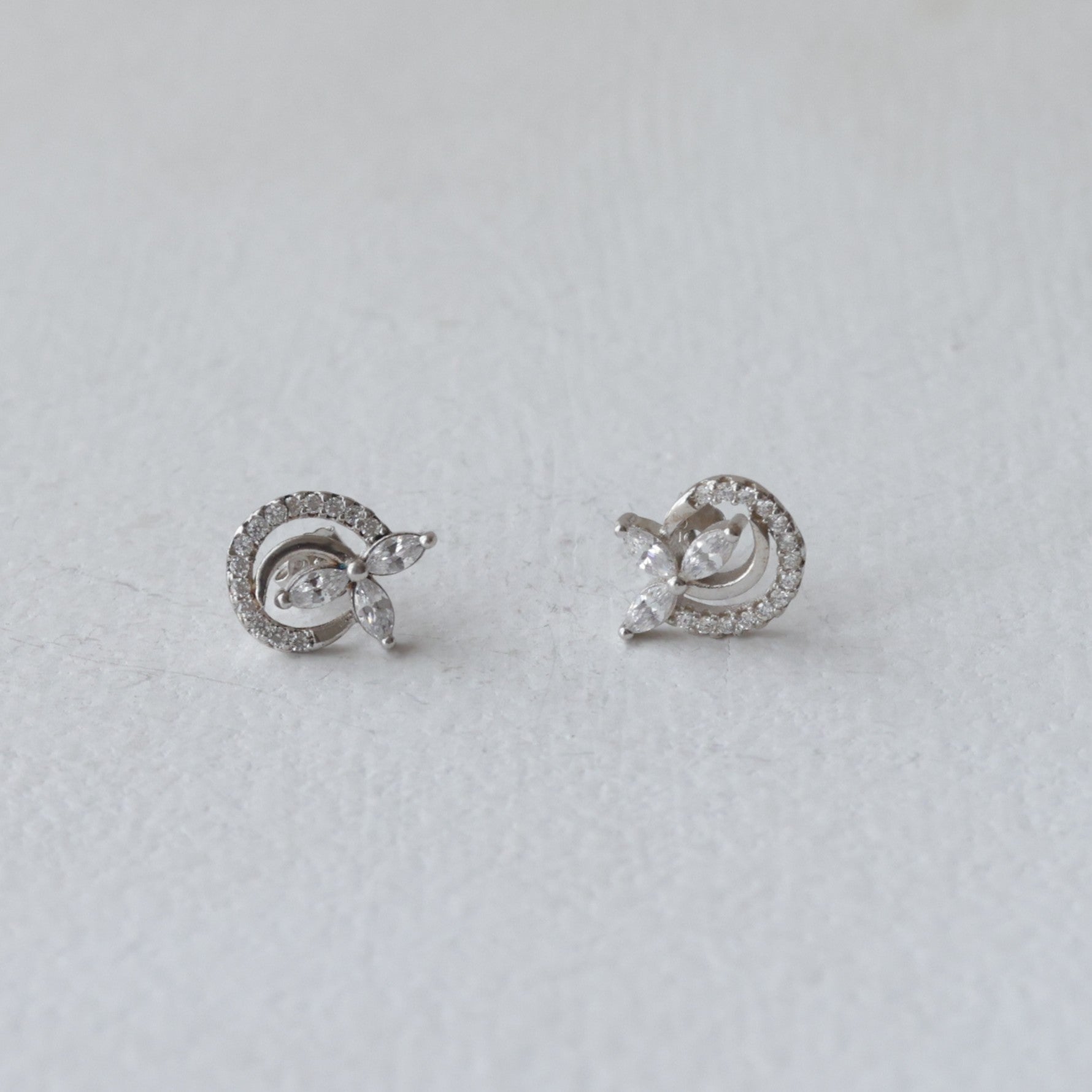 Sparkling Orbit Petal 92.5 Silver Studs
