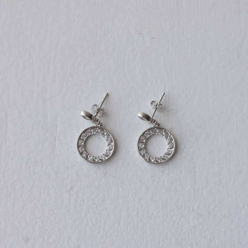Sparkling Circular Bloom 92.5 Silver Stud