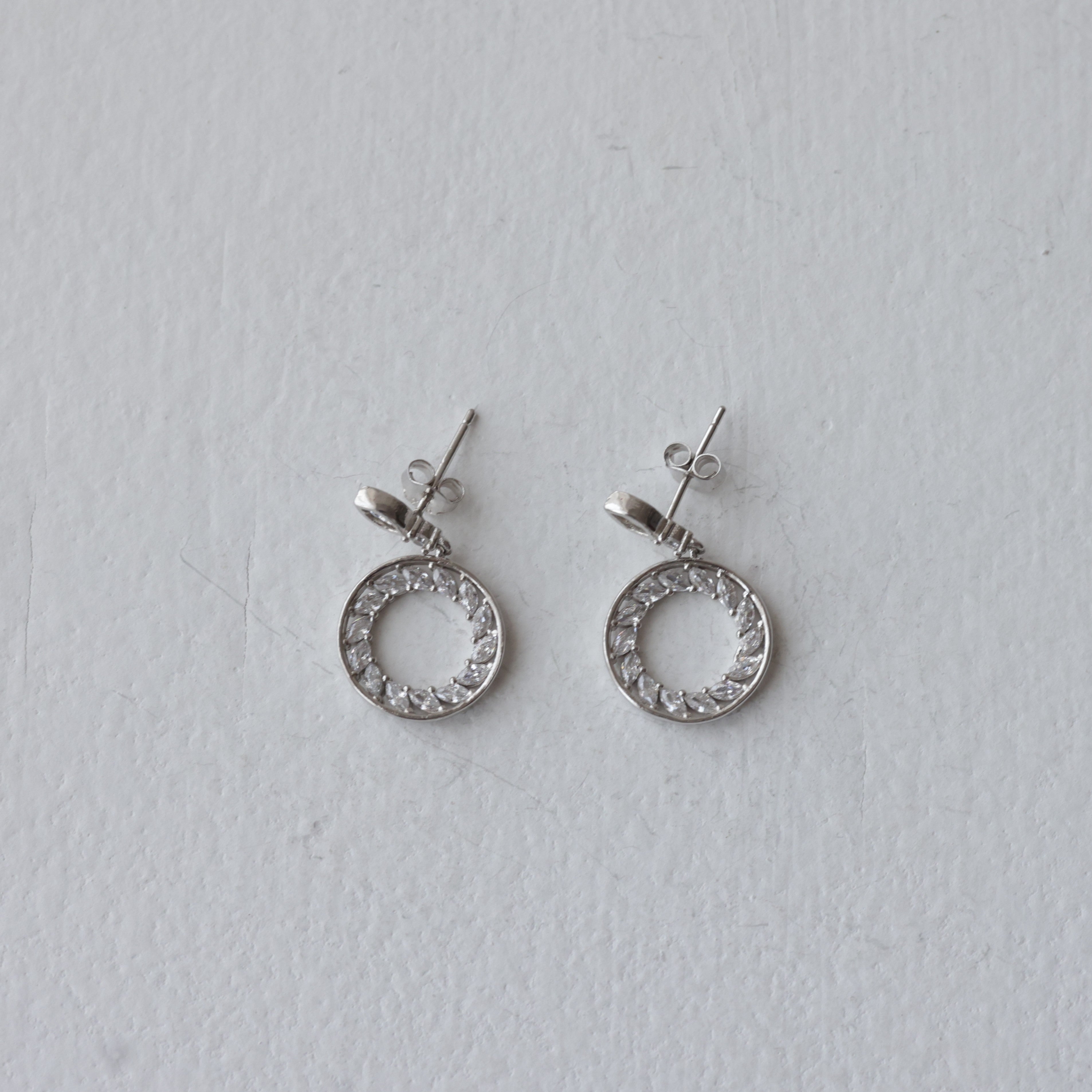 Sparkling Circular Bloom 92.5 Silver Stud