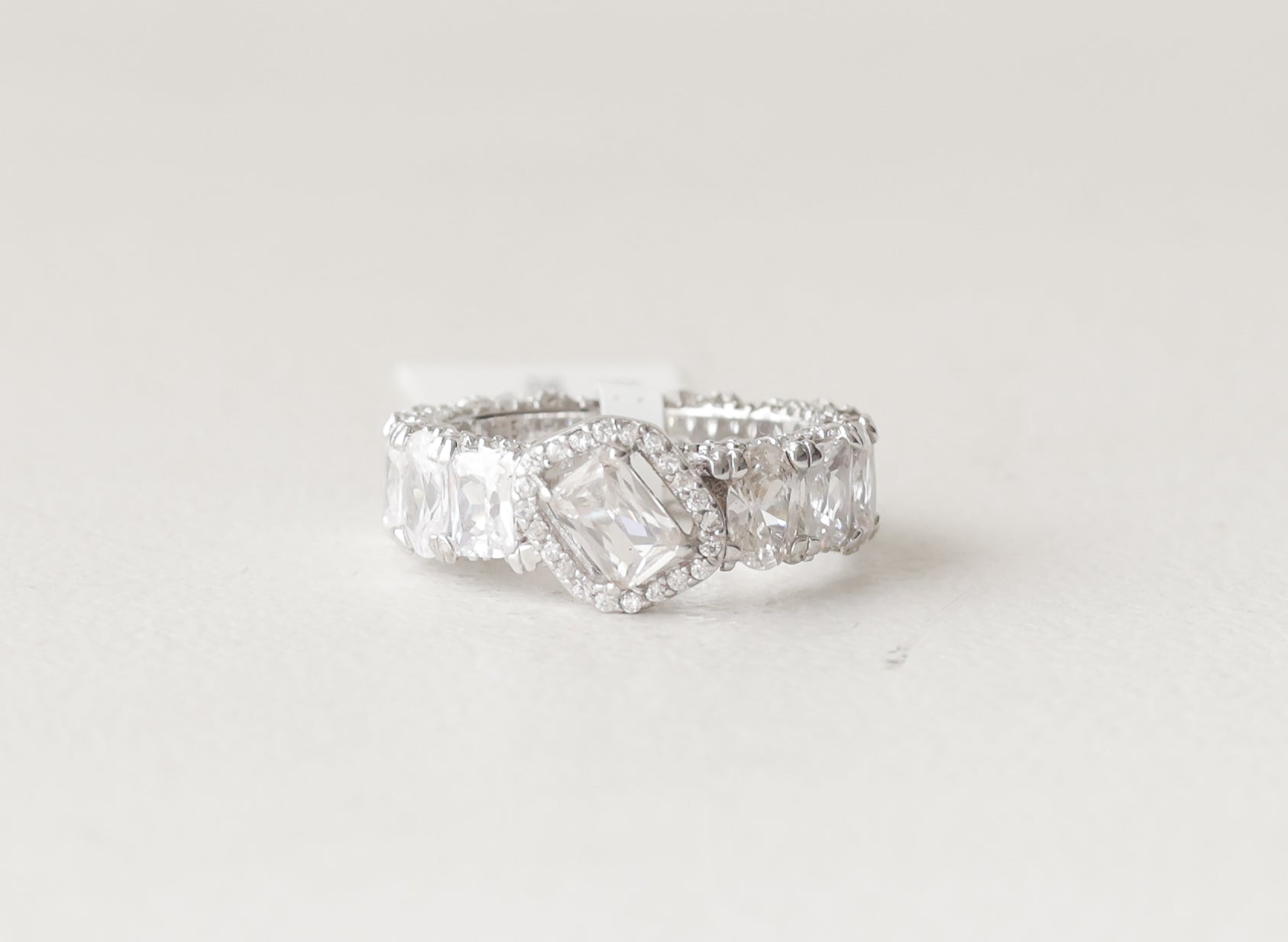 The Vega Sovereign Halo Ring