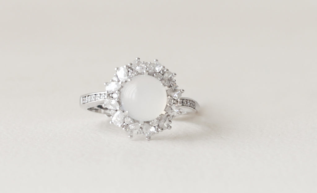 The Vega Lunar Radiance Ring