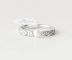 The Vega Luminous Grace Ring