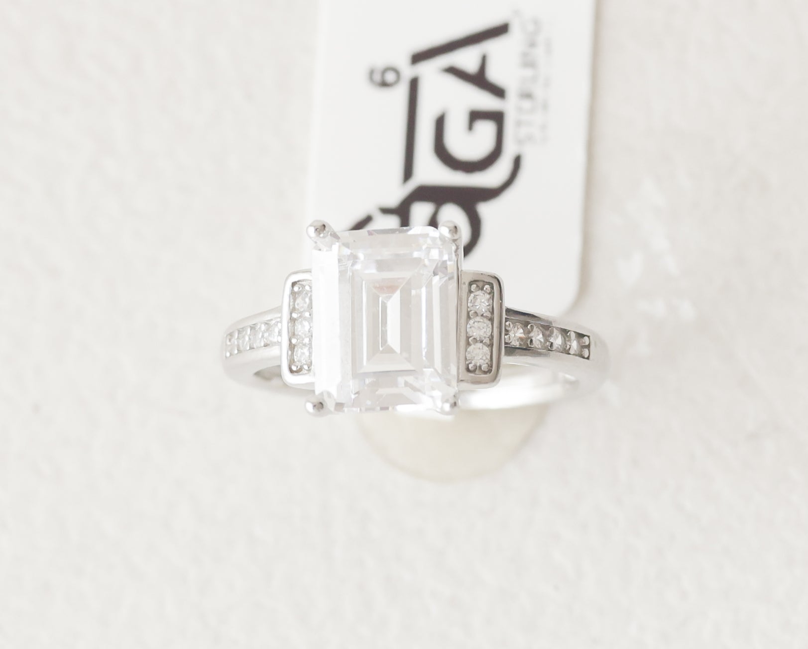 The Vega Trinity Emerald Ring