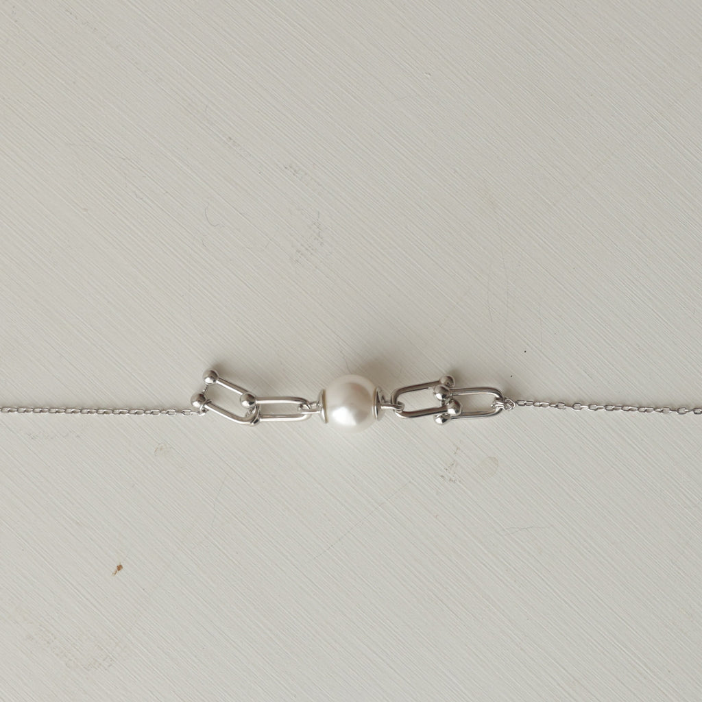 The Vega Silver Pearl & Link Bracelet