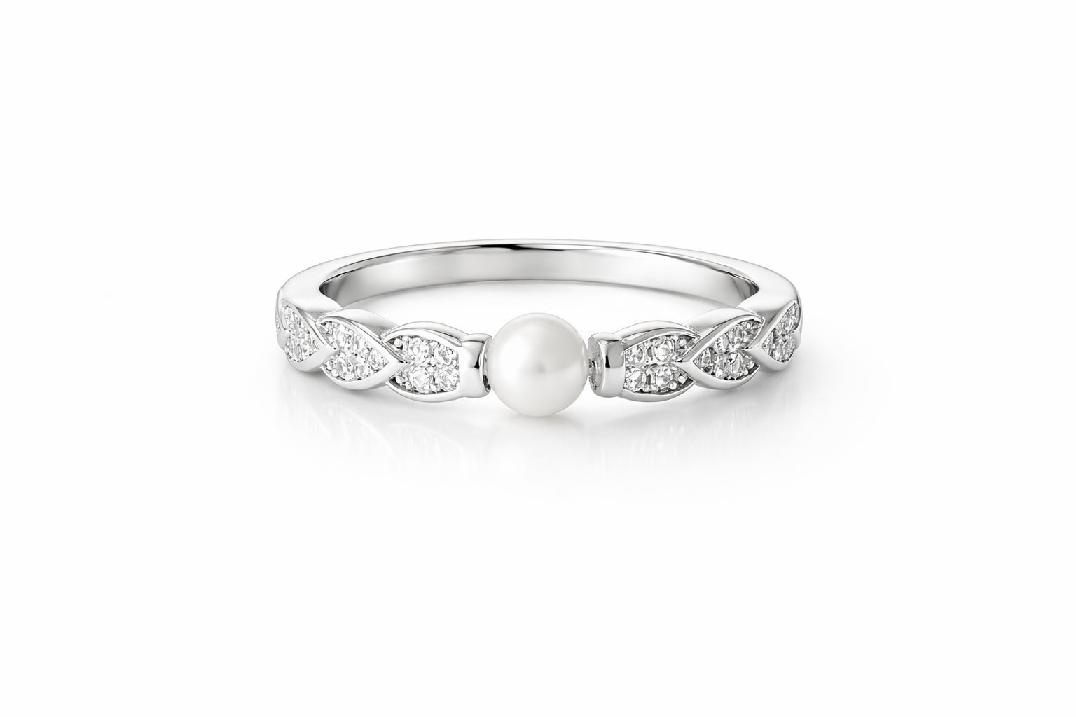 The Vega Luminous Grace Ring
