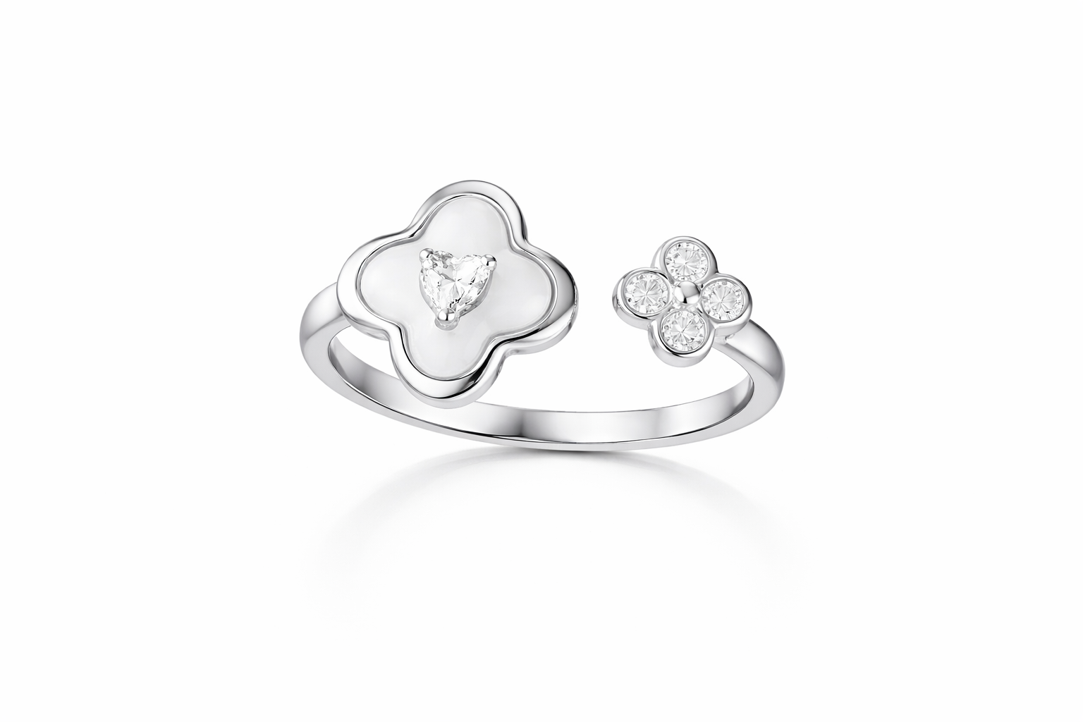 The Vega Pearl Clover Heart Ring