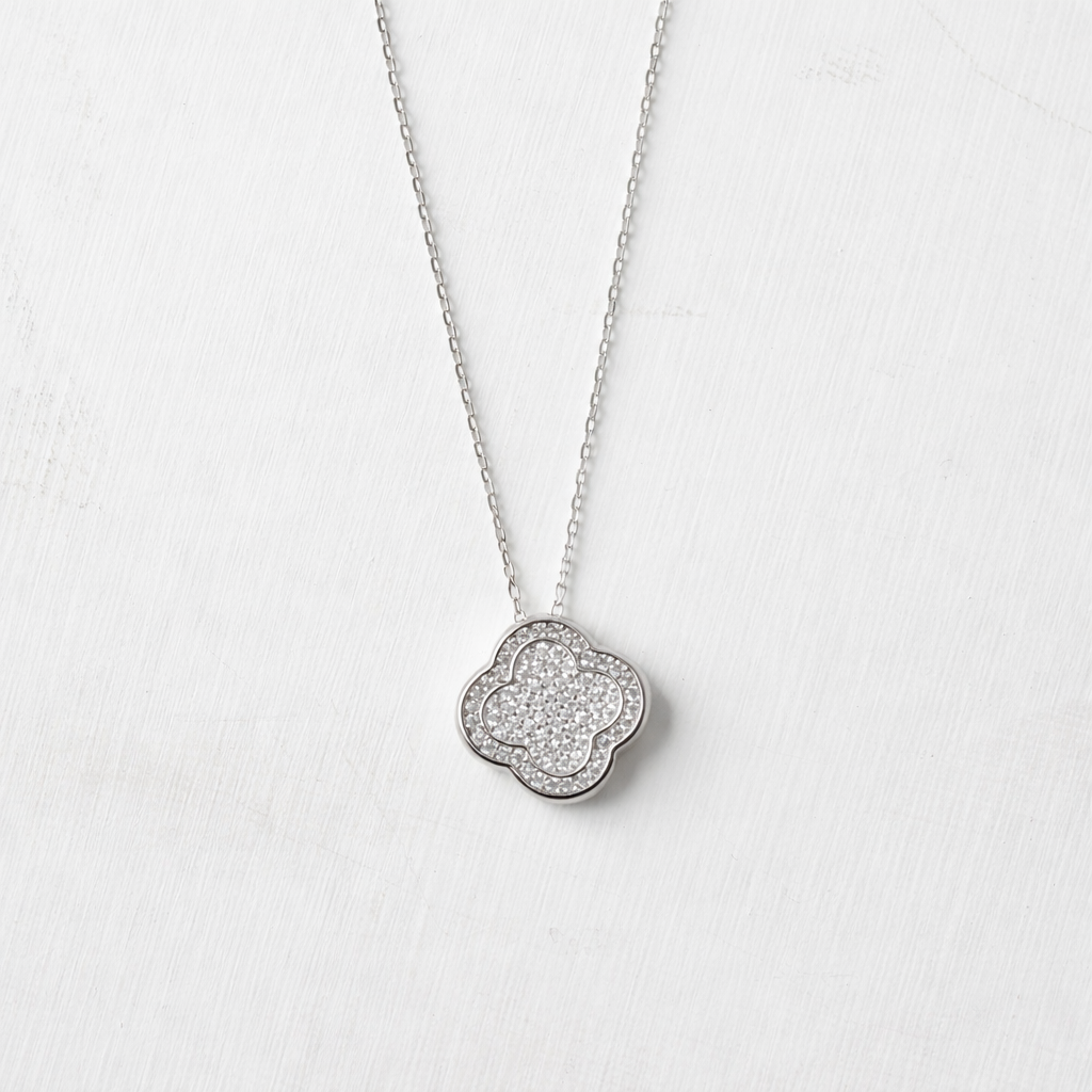 The Diamond-Dust Clover Chain
