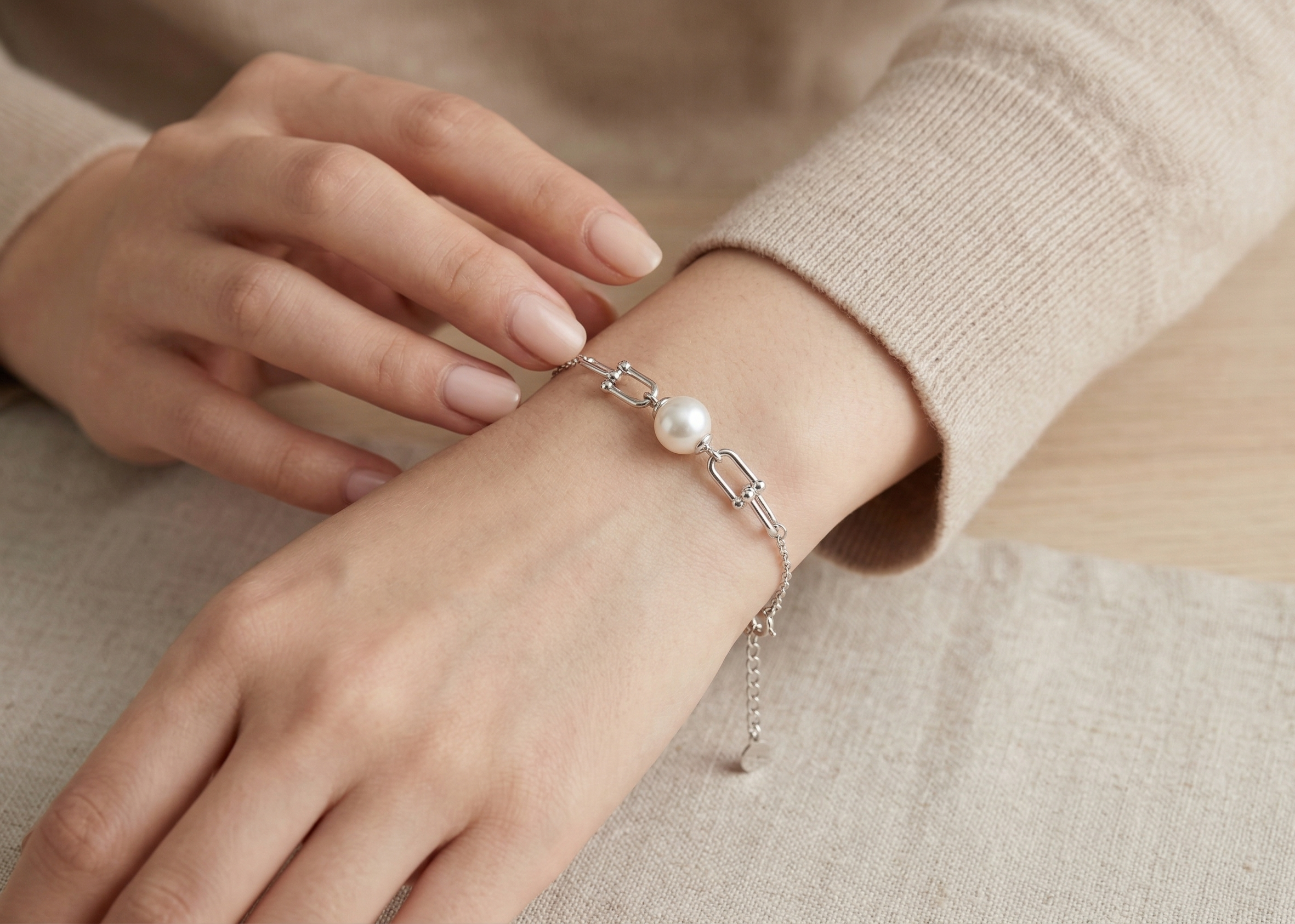 The Vega Silver Pearl & Link Bracelet