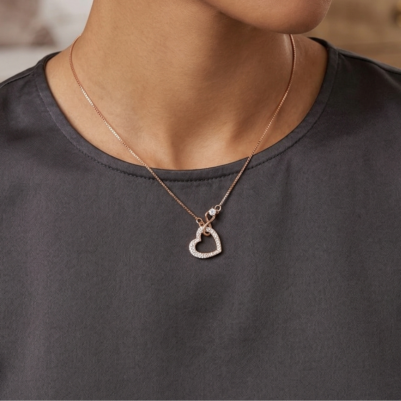 The Pavé Heart Loop Box Chain