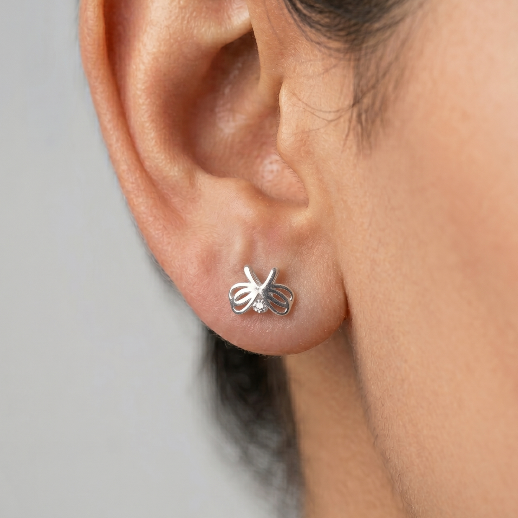 The Modern Butterfly Solitaire 92.5 Silver Studs