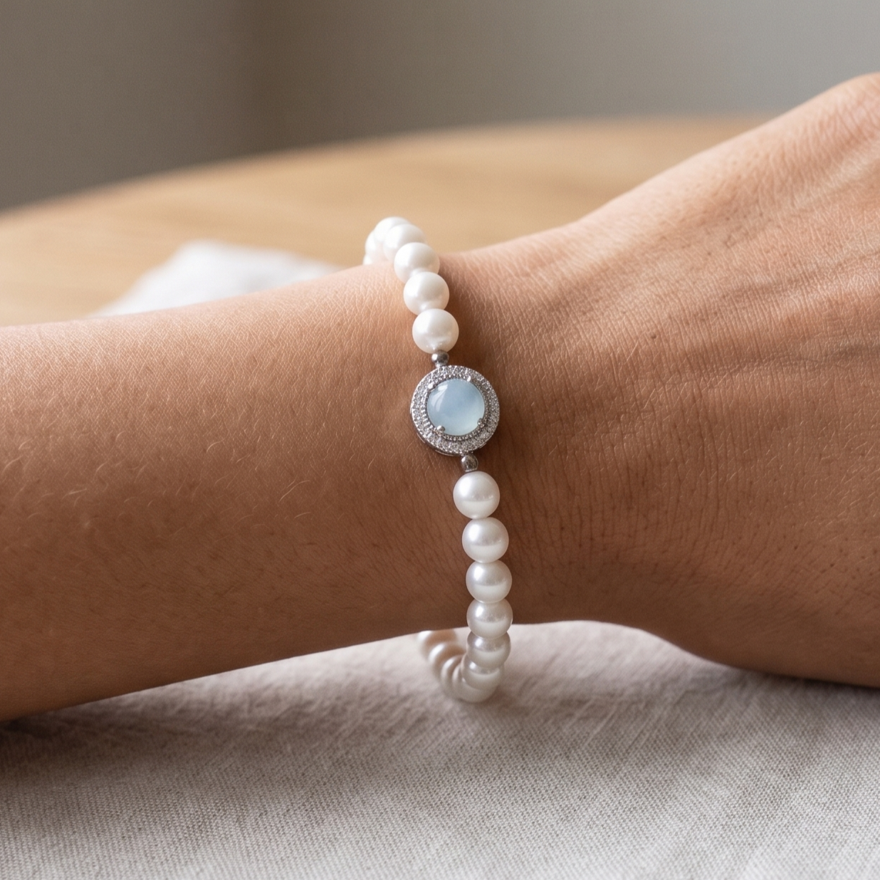 The Pearlescent Blue Halo 92.5 Silver Bracelet