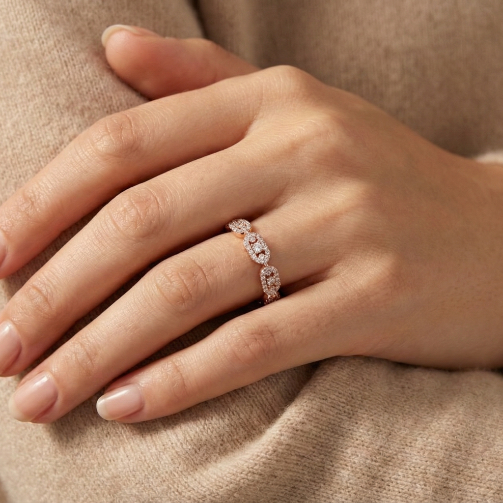 The Vega Rose Gold Link Band