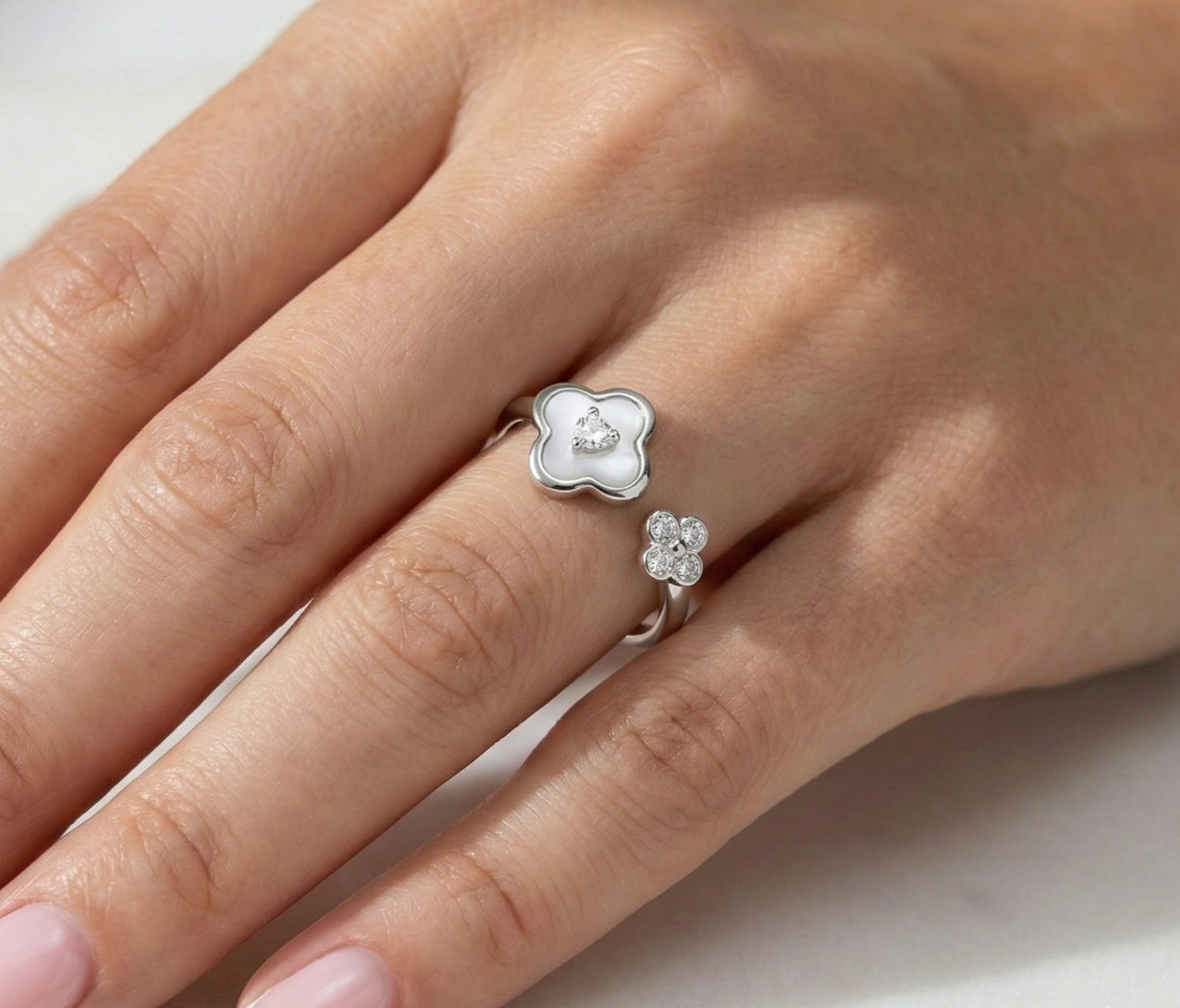 The Vega Pearl Clover Heart Ring