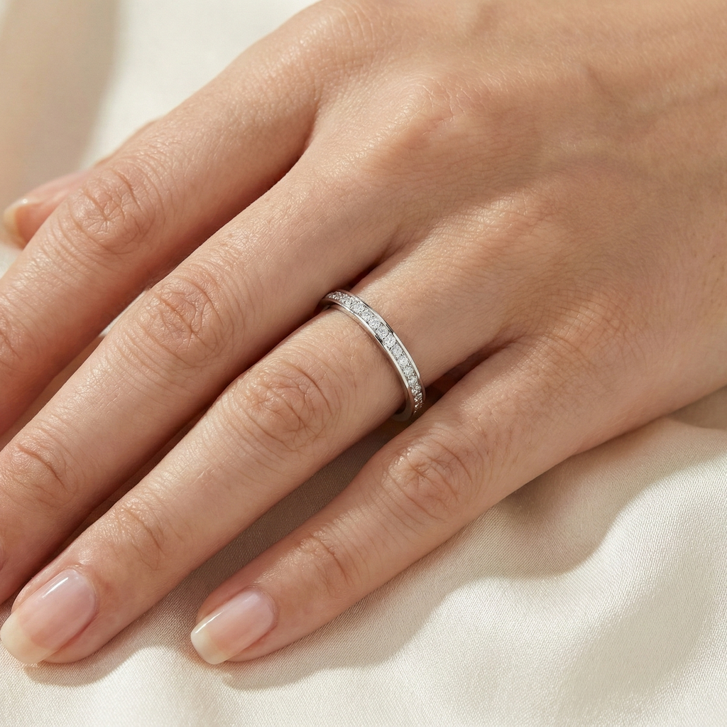 The Vega Minimalist Eternity Band