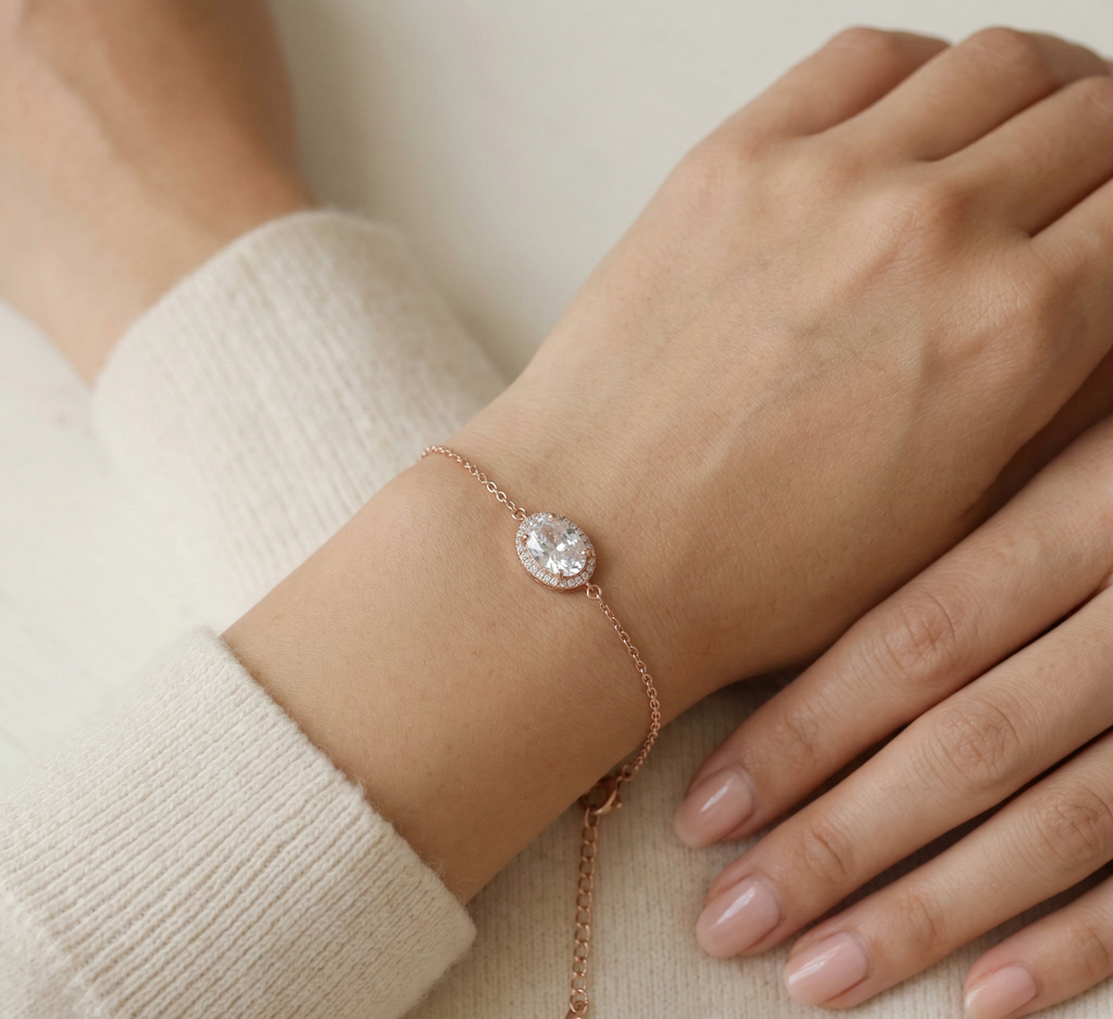 The Delicate Crystal Solitaire Chain