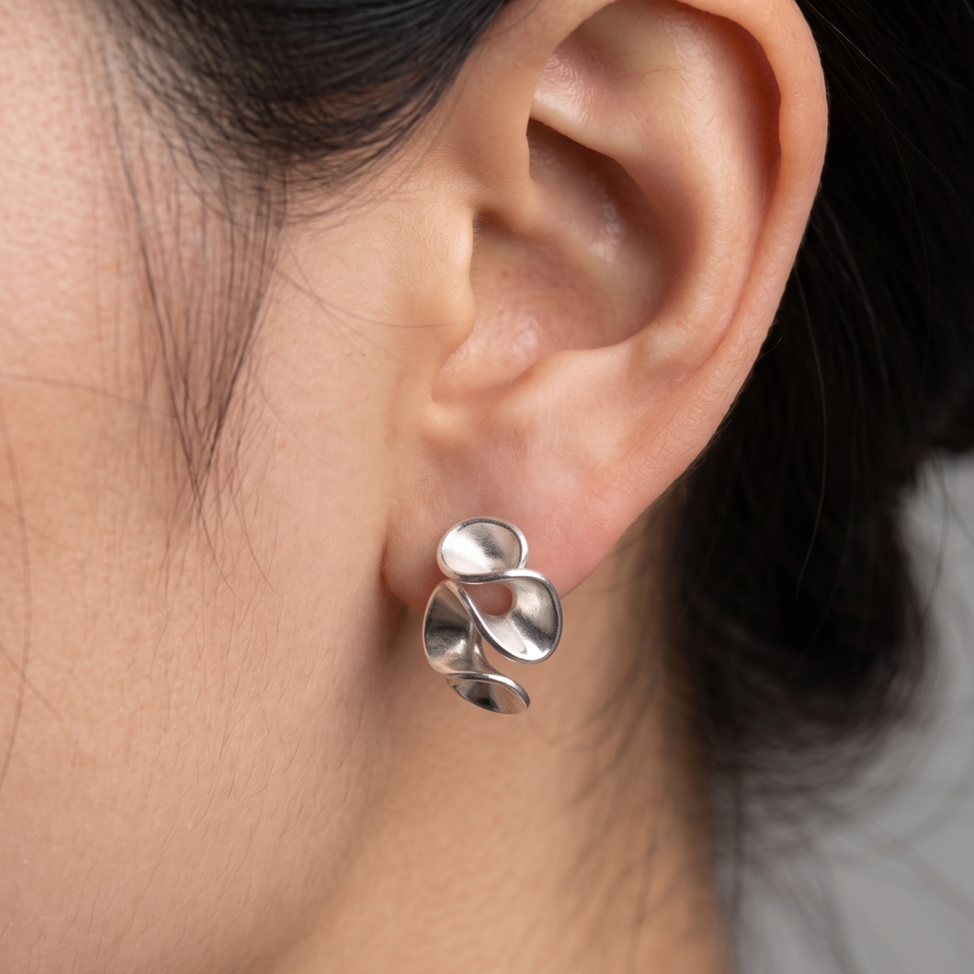 Minimalist Fluid Form 92.5 Silver Studs
