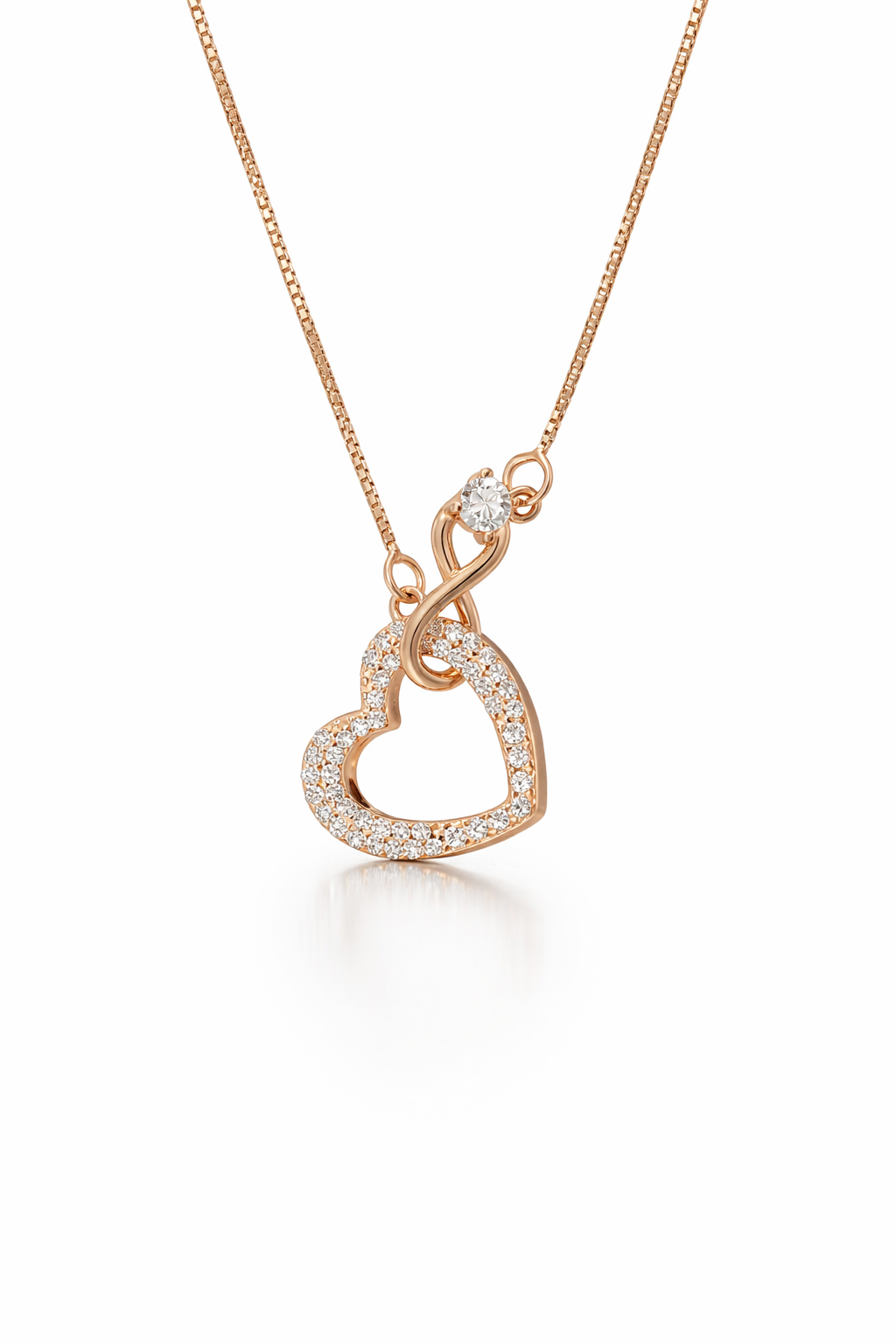 The Pavé Heart Loop Box Chain